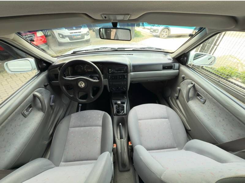 VOLKSWAGEN - SANTANA - 2000/2001 - Branca - R$ 22.900,00