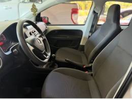 VOLKSWAGEN - UP - 2017/2018 - Branca - R$ 49.900,00