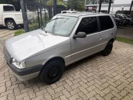 FIAT - UNO - 2011/2012 - Prata - R$ 24.000,00