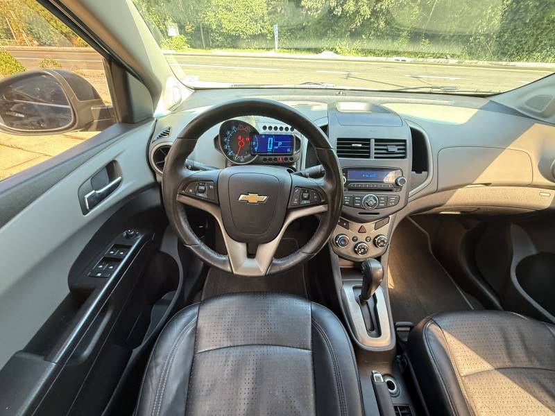 CHEVROLET - SONIC - 2013/2013 - Preta - R$ 43.000,00