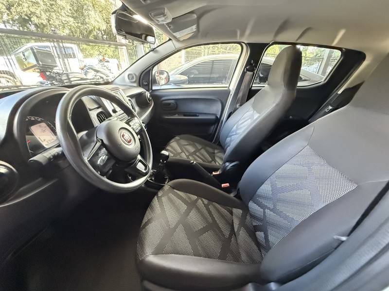 FIAT - MOBI - 2017/2018 - Branca - R$ 49.900,00