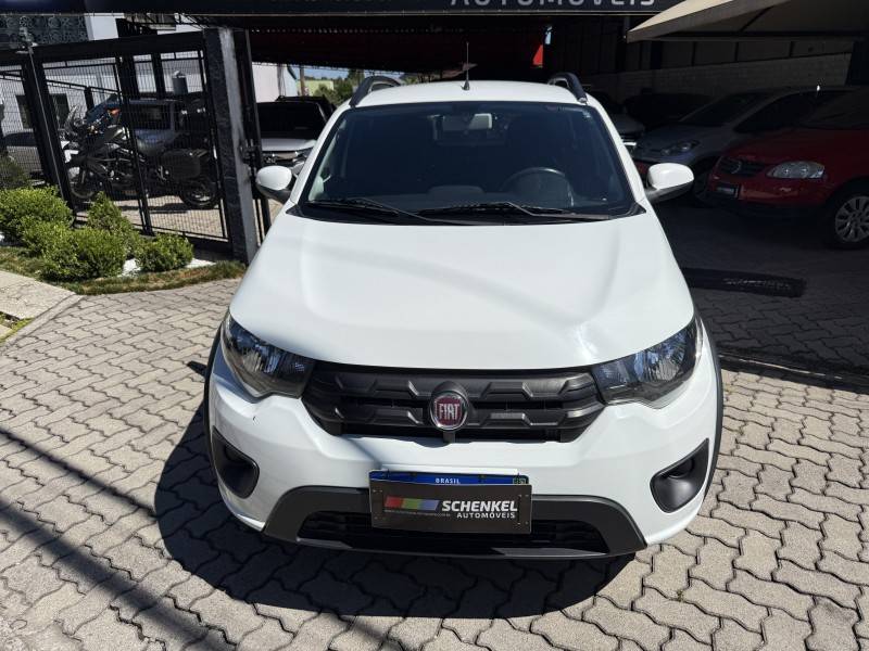FIAT - MOBI - 2017/2018 - Branca - R$ 49.900,00