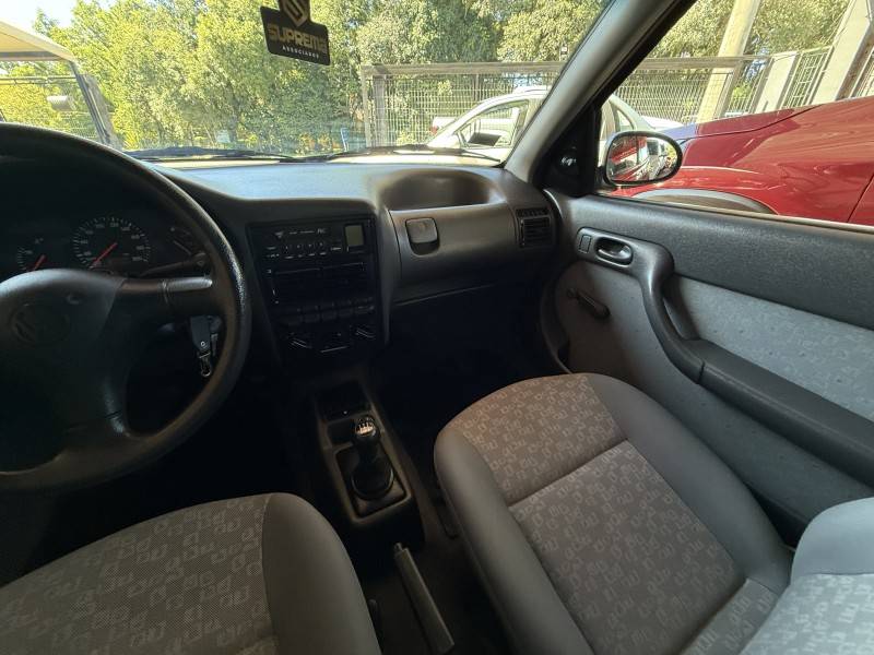 VOLKSWAGEN - GOL - 1997/1998 - Vermelha - R$ 35.000,00
