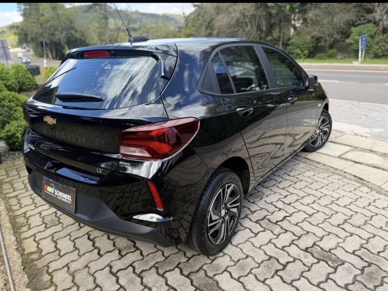 CHEVROLET - ONIX - 2024/2025 - Preta - R$ 84.000,00