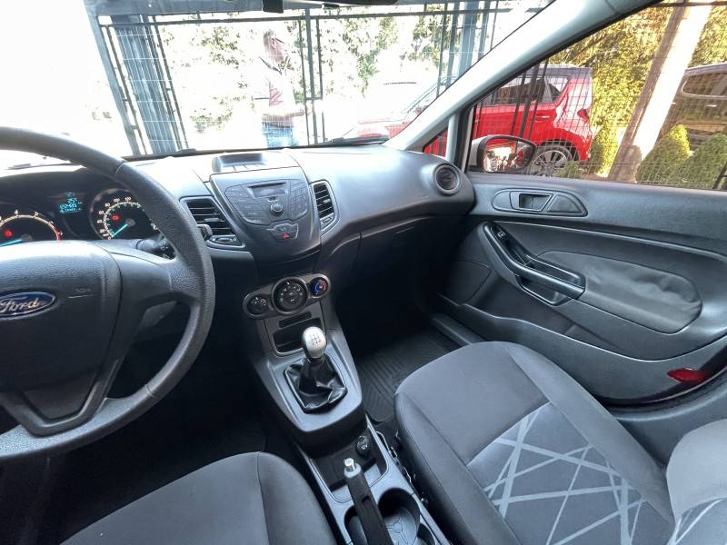 FORD - FIESTA - 2016/2016 - Branca - R$ 48.500,00