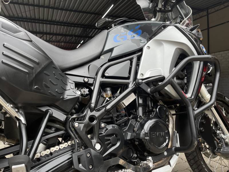 BMW - F 800 - 2017/2017 - Cinza - R$ 55.000,00