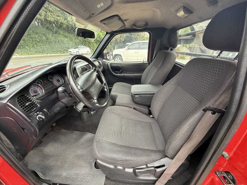 FORD - RANGER - 2011/2011 - Vermelha - R$ 72.900,00