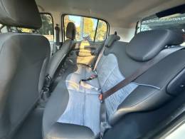 FIAT - UNO - 2017/2017 - Branca - R$ 44.000,00